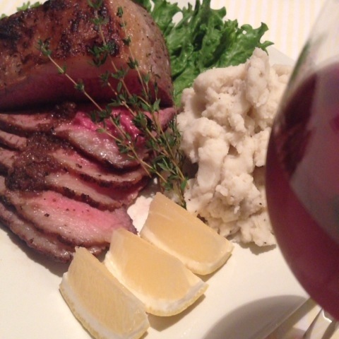 ローストビーフ🐃とボジョレー🍷