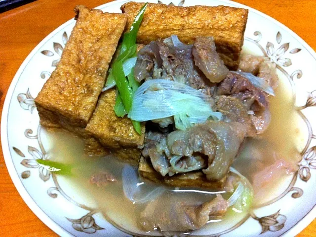 本日のおつまみおかず♪3日間煮込んだ牛すじと厚揚げの煮物|あられさん