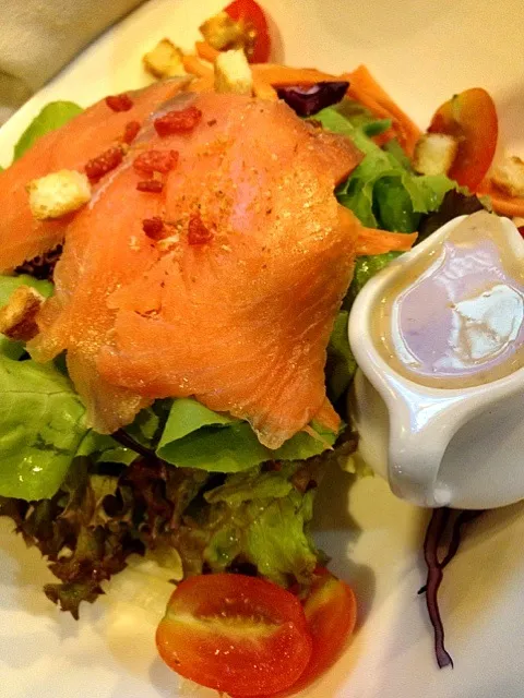 Smoked Salmon Salad|Meiko S. Limさん