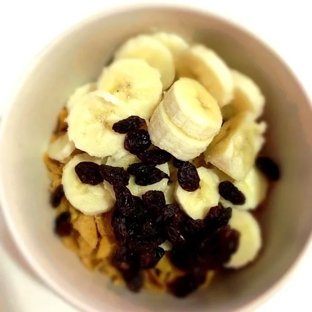 Banana, raisins, cornflakes|su ann chongさん