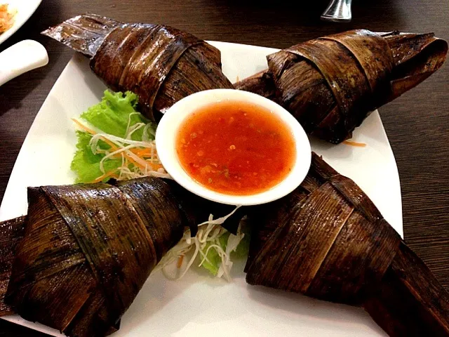 Snapdishの料理写真:Pandan leaf wrapped chicken|su ann chongさん