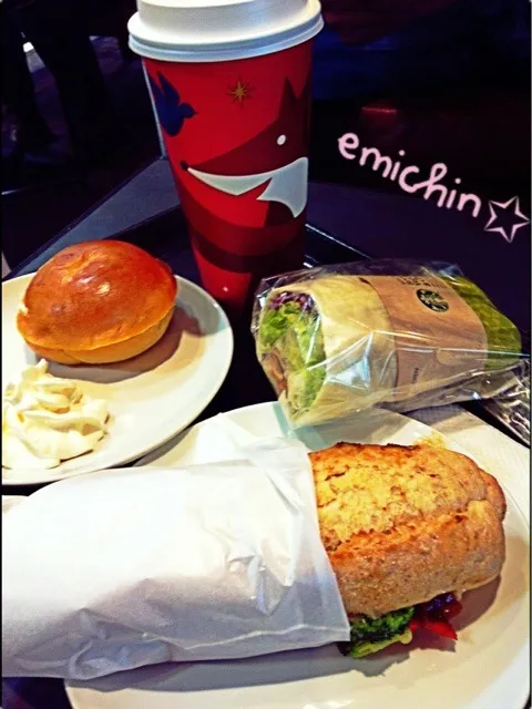 Snapdishの料理写真:久々のスタバ✩|emiﾟ+｡:.ﾟஐ♡さん