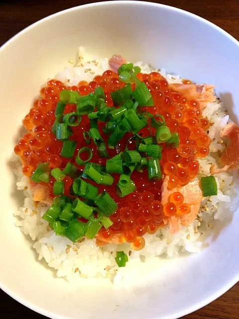 Snapdishの料理写真:シャケANDいくら丼|中田早希さん