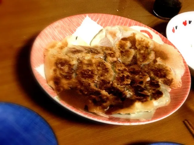 オーソドックスな焼きギョウザです。羽根つきがすき(o^^o)|ゆぎめしさん