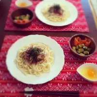 Snapdishの料理写真:Natto Udon Noodle with Smoked Salmon and Avocado Salad|Lori Kudoさん