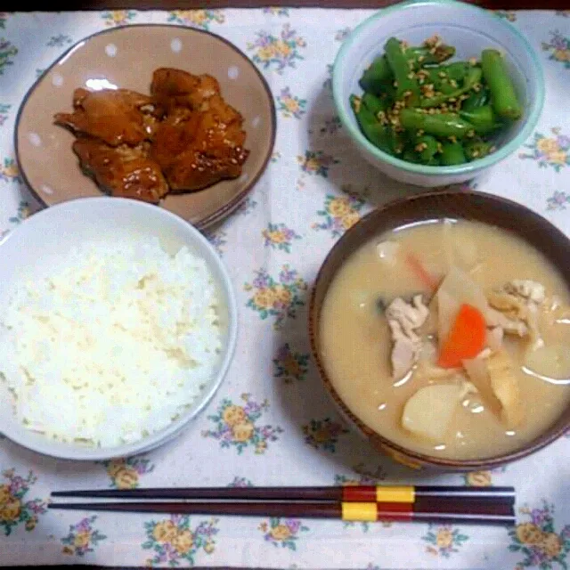 鶏の照り焼き いんげんのごま和え|ぽちさん