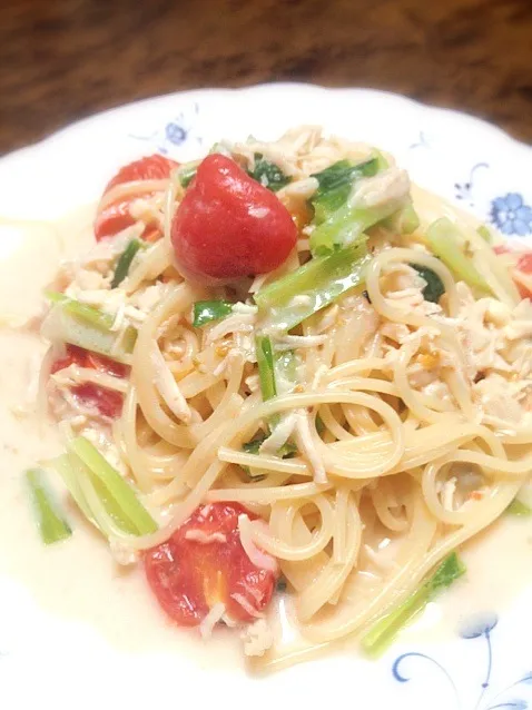 Snapdishの料理写真:トマトと豆乳クリームのズボラパスタ🌸|カナうささん