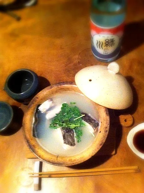 Snapdishの料理写真:湯豆腐から、タラのお鍋にスライド。熱燗と。|つるたさん