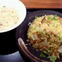 Snapdishの料理写真:チャーシューレタスチャーハン|むぃさん