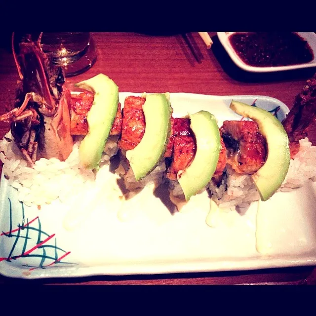 Snapdishの料理写真:Prawn with Avacado sushi|Mさん