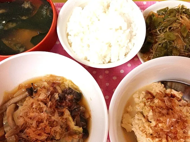 白菜の煮浸し
炒め豆腐の柚子胡椒風味
ピーマン春雨
ごはん
しょうがとワカメの味噌汁|こなつさん