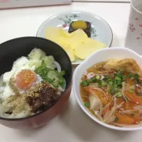 梅たまぶっかけうどんと揚げ出し|ayukawaさん