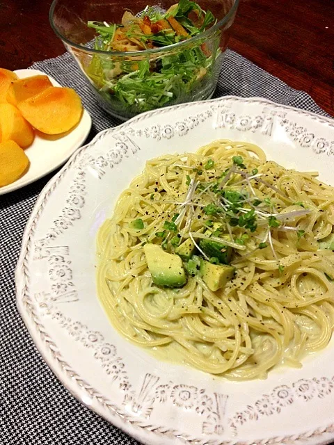 Snapdishの料理写真:アボカド豆乳スパゲティ|Mitsukoさん