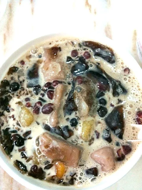 Taiwanese blackball grass jelly dessert|laumeikuanさん