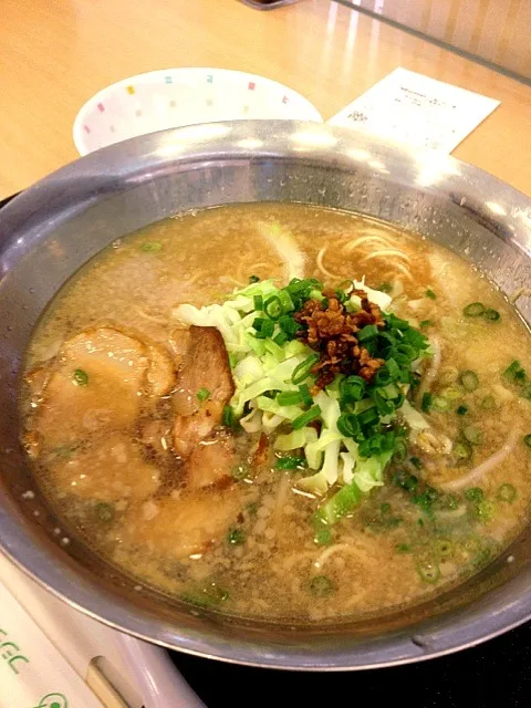 Snapdishの料理写真:ザボンラーメン とんこつしょうゆ|noaさん