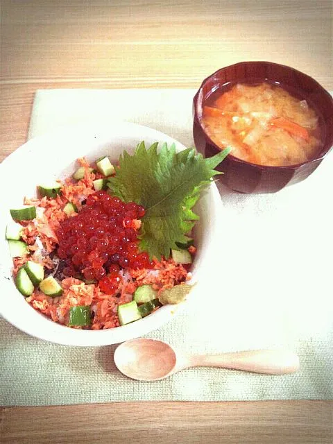 いくらと鮭の丼|あきこさん