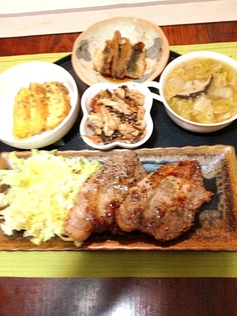 夕飯 豚肉ソテー きんぴら アジ南蛮 玉子焼き 白菜スープ|としえさん