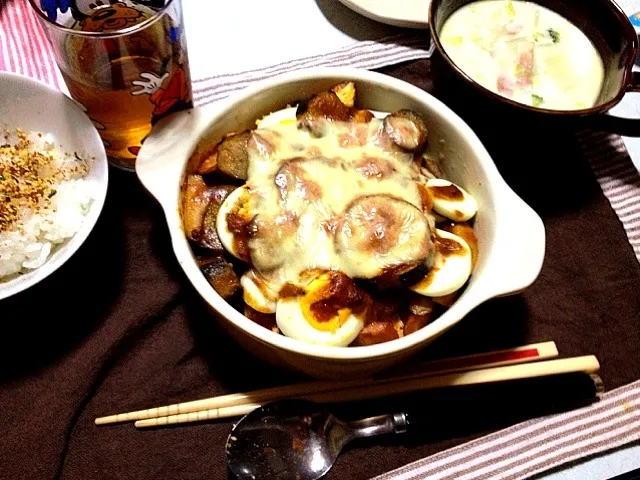 夕飯＊茄子、ウインナー、エリンギ、卵、じゃがいものミートグラタン＊白菜、ブロッコリー、ベーコンのミルクコンソメスープ＊さいぼし|奥村希美さん