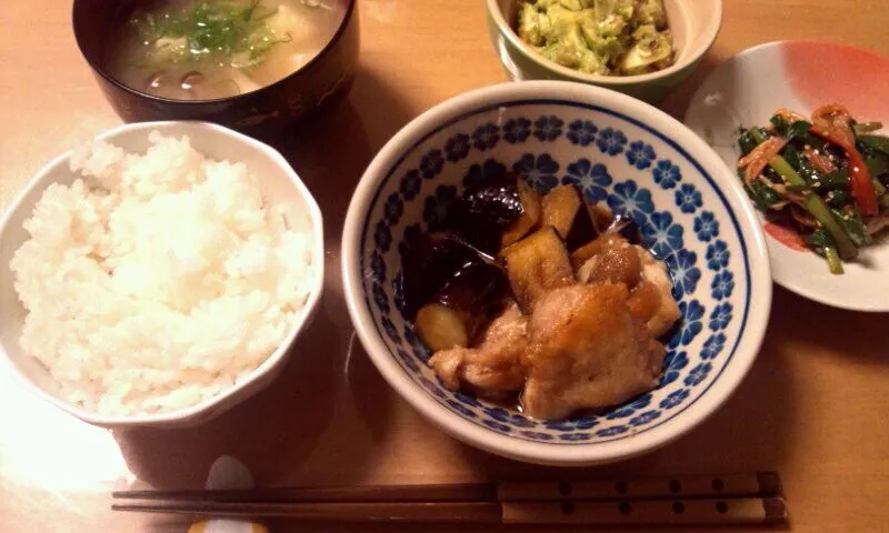 Snapdishの料理写真:なすと鶏肉の南蛮煮定食|ミズノ　タカコさん