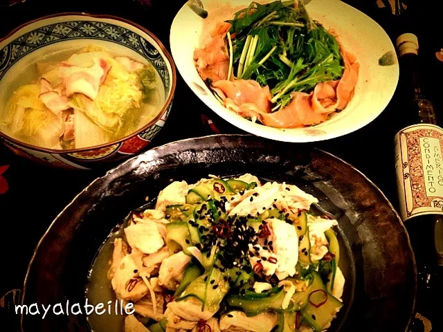 塩麹漬けササミとスライス胡瓜のゴマ油酢醤油炒め＆バルサミコ酢とゴマ油のスモークサーモンサラダ＆鶏の皮でコトコト白菜とベーコンのコンソメベーススープ♫|まあやさん