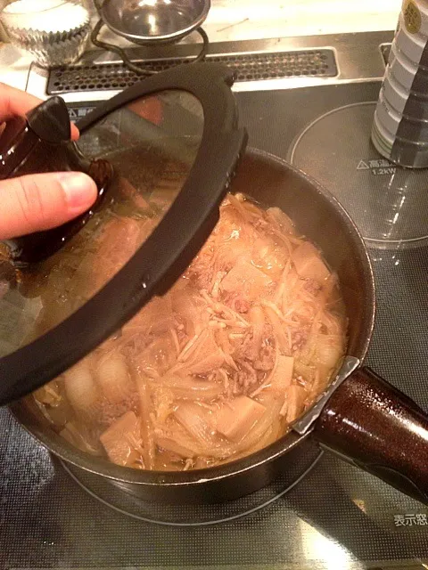 余った牛丼で煮込うどん|ぬーんさん