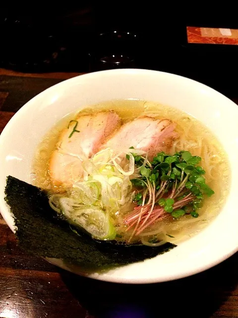 あす流の塩ラーメン。うまい|おまつさん