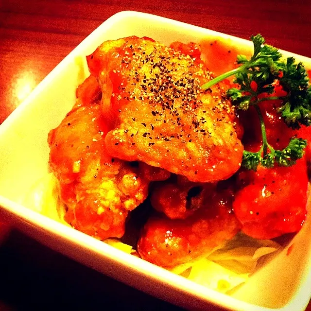 Heavily sauced wings. Yum|lucaslunさん