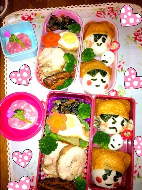 姉妹お弁当〜！最近同時出動多いな^_^;パパにお弁当のおかず食べられてて焦った(ﾟoﾟ;;|晃さん