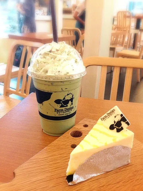 Lemon cheese cake with matcha fappuchino|PhUnGさん