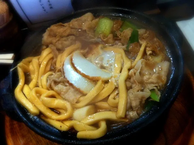 本日のランチ。三河産豚入り味噌煮込みうどん。(ﾟдﾟ)ｳﾏｰ 。|JTKさん