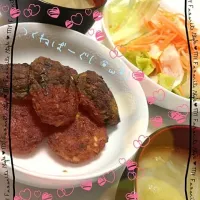 Snapdishの料理写真:つくねばーぐʕ•̫͡•ʔコンソメスープ|saaさん