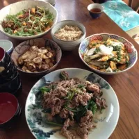 今日の茶葉料理Part３！牛肉の茶ぶ茶ぶサラダ。ボリューミーかつアッサリで、あっという間に無くなってしまいました-_-b|keiichiさん