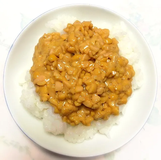 コッソリ夜食に納豆ご飯◟(๑˃̶ ੪ ˂̶๑)◞🍚|Mari♡♡さん