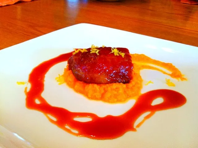 Kalua Pork Shoulder with Coconut Papaya Purée, Chipotle Guava BBQ Sauce and Lemon Zest|Andrew Behrensさん