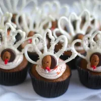 Snapdishの料理写真:Brown butter pumpkin cupcakes with cinnamon buttercream frosting! Fiercefoodie.com|zina jacksonさん