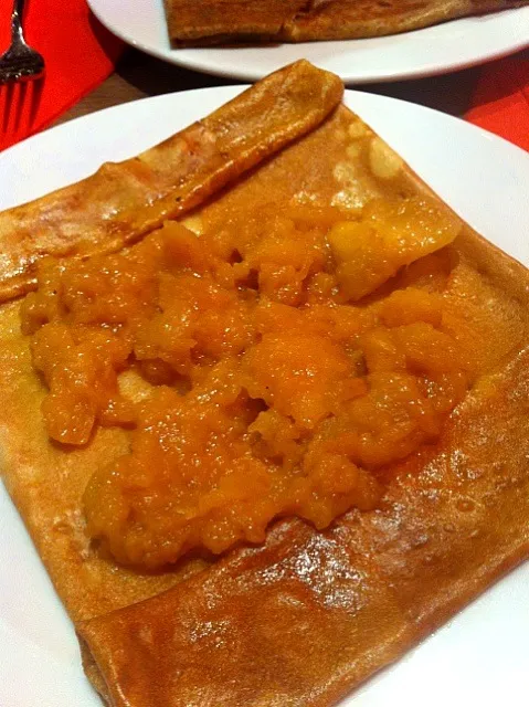 Snapdishの料理写真:Cooked apple crepe @ cluny crepe , Paris|bさん