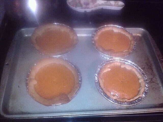 individual pumpkin pies|victoriaさん