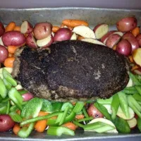 Shoulder of Beef with Roasted New Potatoes and Veges|Jason K. Doveさん