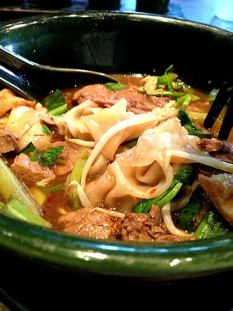 Famous Beef Boat Noodle at Nara|Nattさん