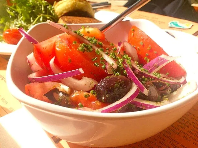 Tomato and Onion Salad|Andy (All Taken By Me, For You)さん