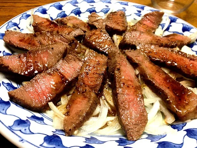 Snapdishの料理写真:牛肉のたたき|Keikoさん