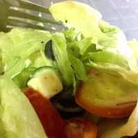 Snapdishの料理写真:Veggie salad with feta cheese and mango vinaigrette dressing|sid valeraさん