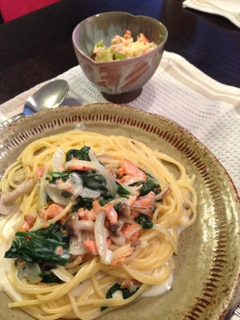 ほうれん草と鮭のスパゲティとポテサラ|Masako Adachiさん