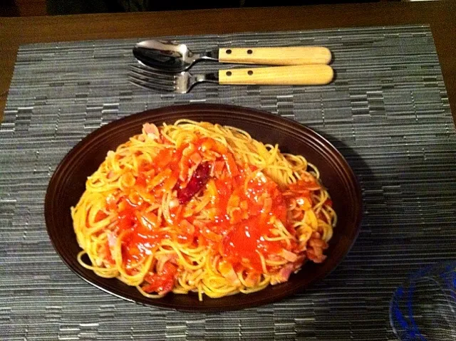 トマトとベーコンのパスタ|いもーとさん