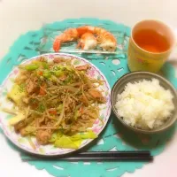 Snapdishの料理写真:野菜炒め&焼きエビ|みおさん