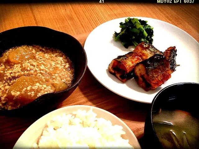 秋刀魚の甘辛揚げ.蕪と挽肉のトロトロ煮|kazukazumamaさん