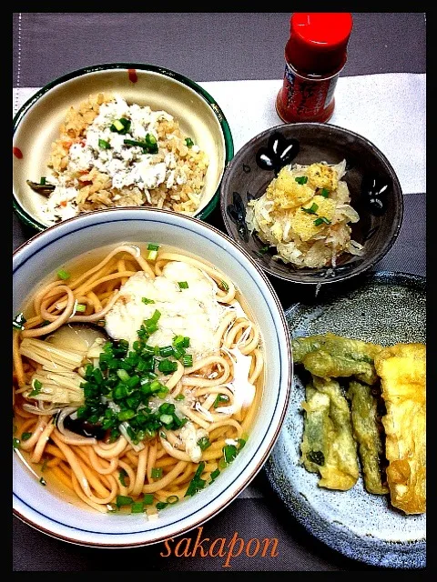 山猫さんの桜えびめん・松山あげと大根の酢の物・野菜揚げ・鯛めしの夕ご飯|さかぽんさん