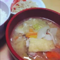 Snapdishの料理写真:あったか豚汁定食★|まはろさん