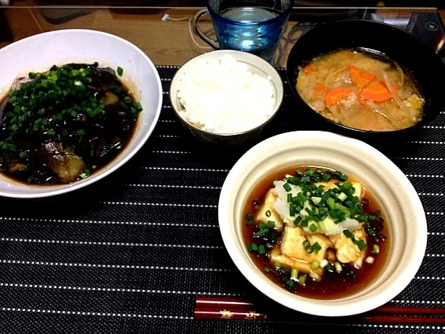 豚汁
ナスの煮浸し
揚げ豆腐
ご飯|こなつさん