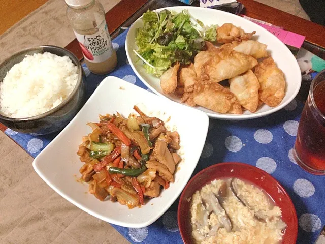 ササミとチーズの揚げ餃子、ホルモンと野菜のみそ炒め、椎茸と卵のスープ|ハルさん